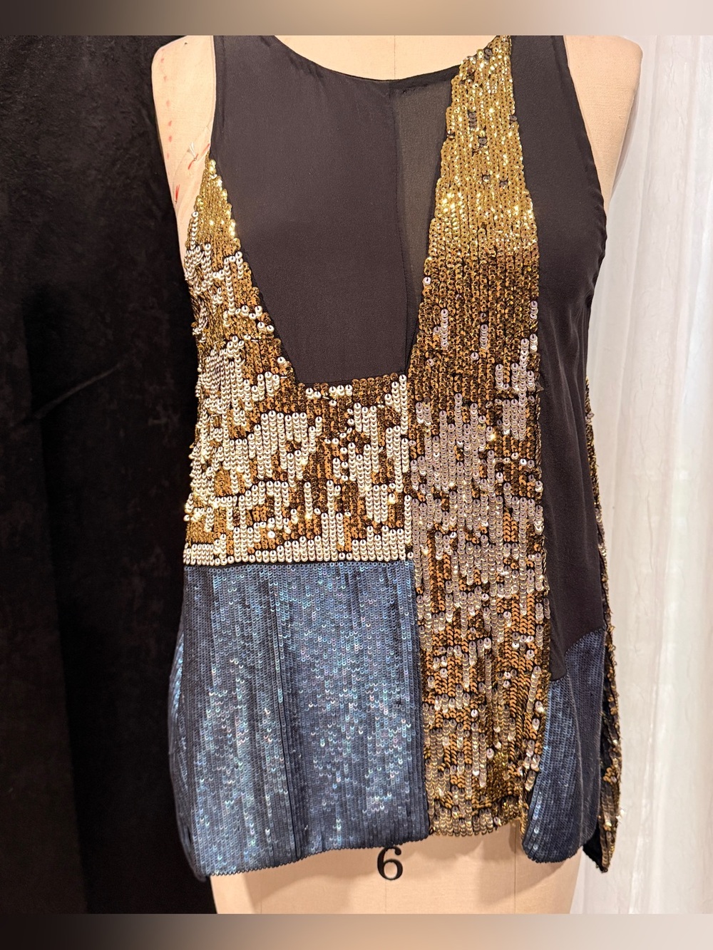 Aritzia Wilfred Silk sequin top